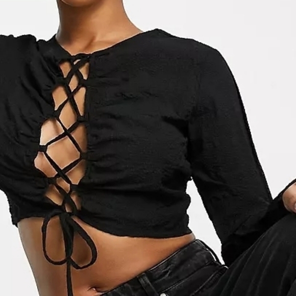 OPEN front tie crop top - Picture 2 of 3